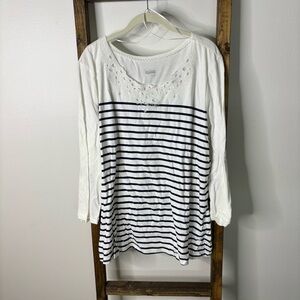 Basic Editions White and Navy Striped Women's Top